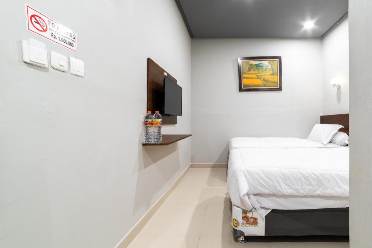 Glamour Hotel And Spa Medan Exterior photo